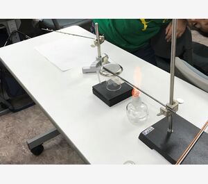 金属も膨張する